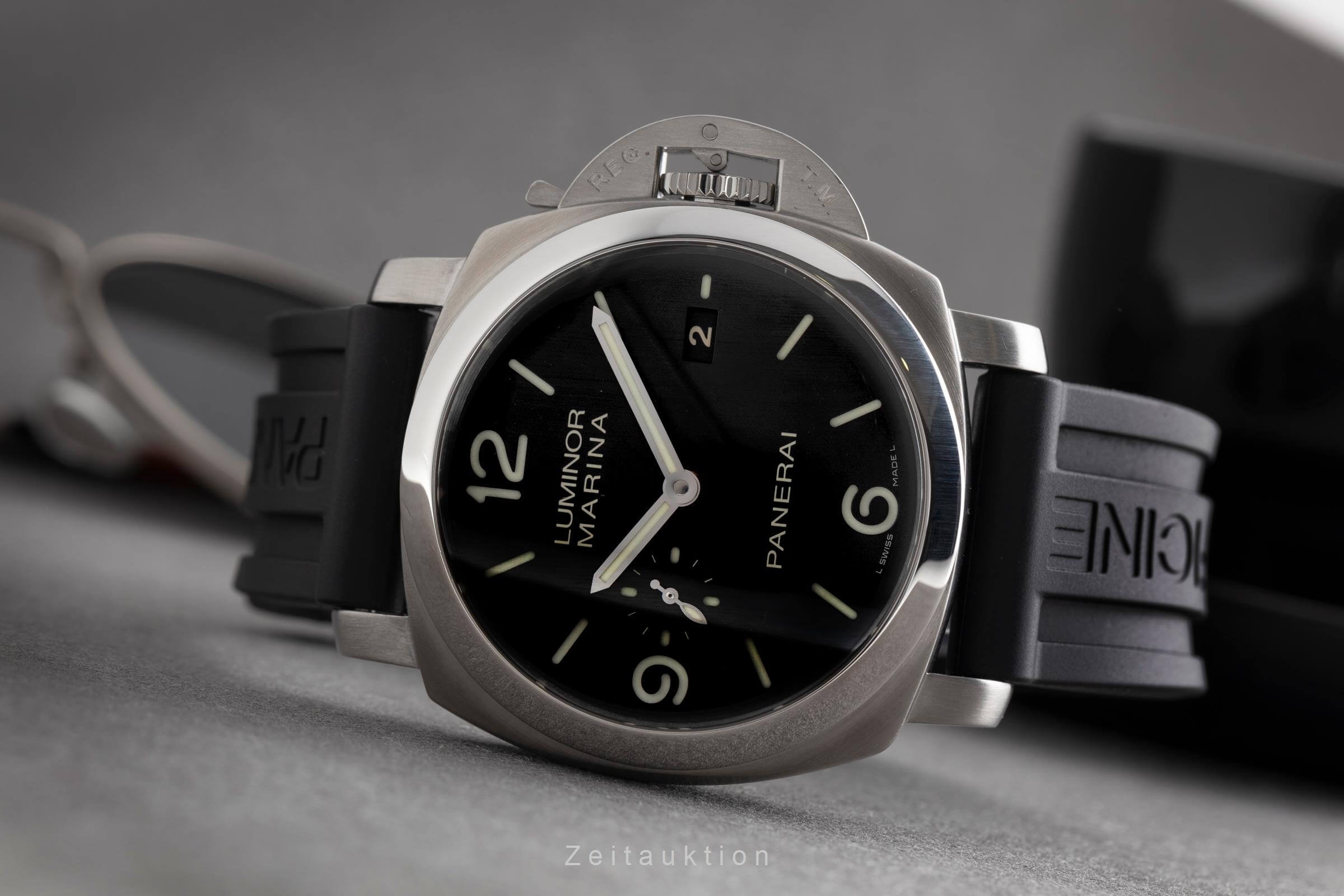 Panerai Luminor Marina steel automatic Kal. P.9000 Ref. PAM00328  | Zeitauktion