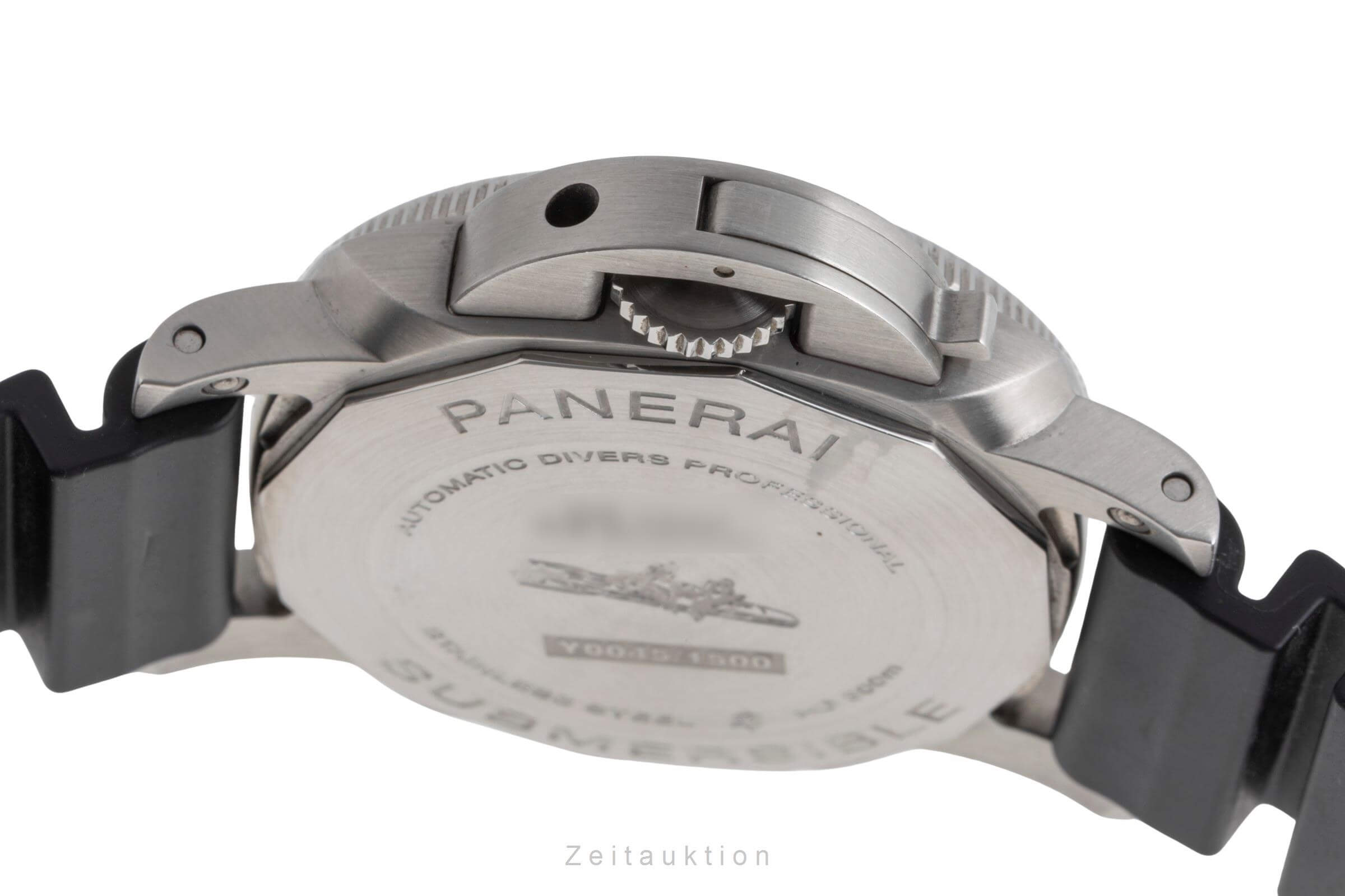 Panerai Submersible steel automatic Kal. P.900 Ref. PAM01683  | Zeitauktion