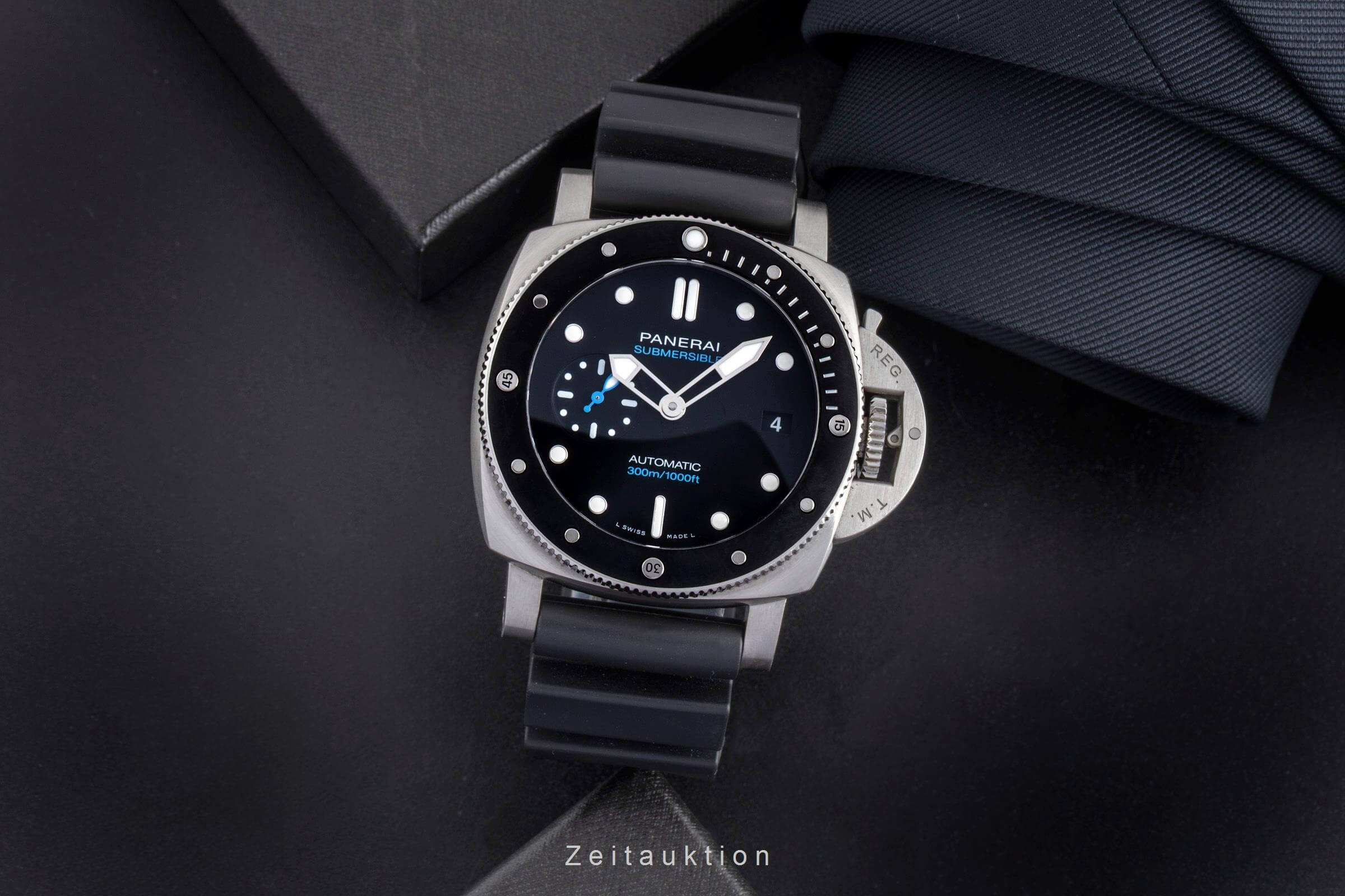 Panerai Submersible steel automatic Kal. P.900 Ref. PAM01683  | Zeitauktion