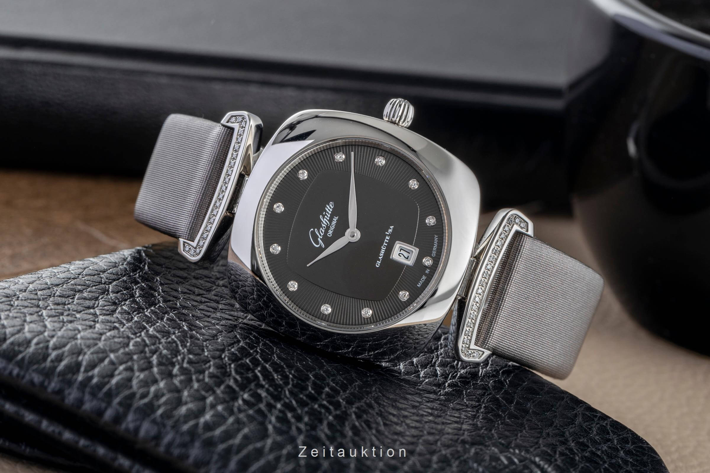 Glashütte Original Pavonina acero cuarzo Kal. 03-01 Ref. 03-01-06-12-02  | Zeitauktion