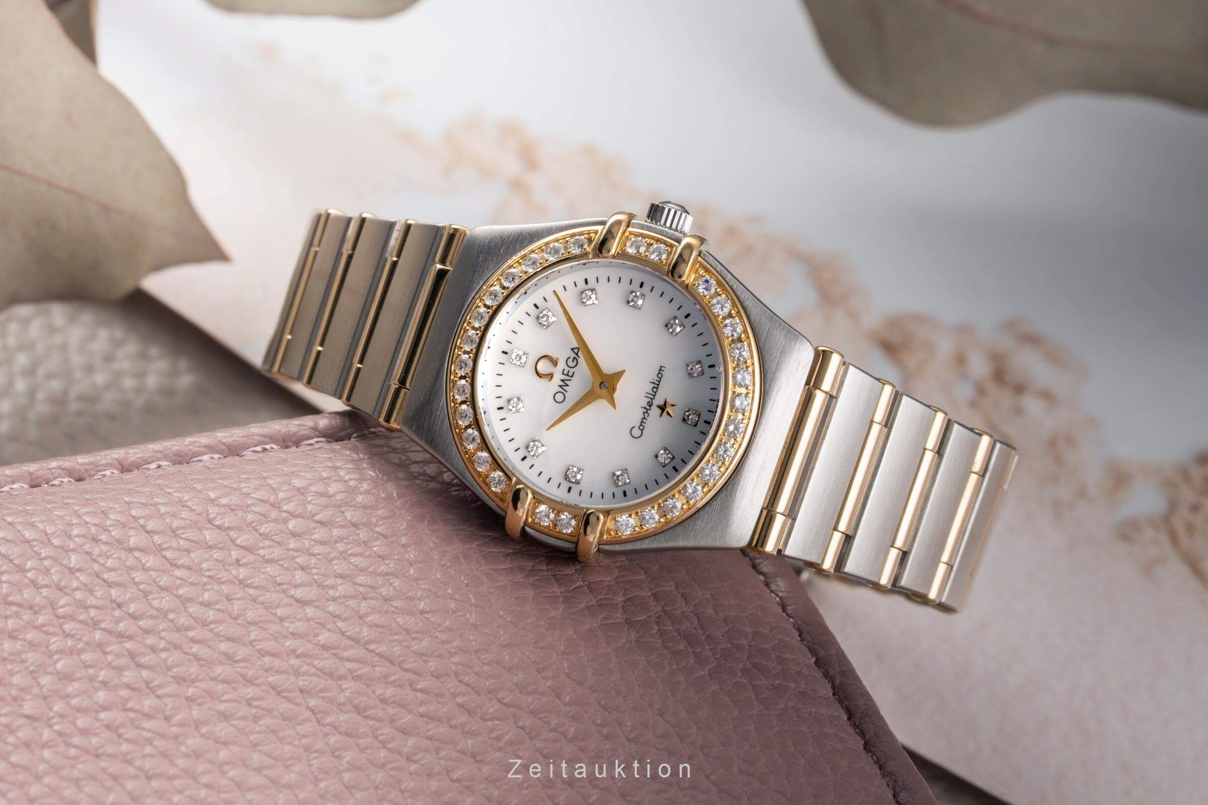 Omega Constellation steel / gold quartz Kal. 1456 Ref. 1365.75.00  | Zeitauktion